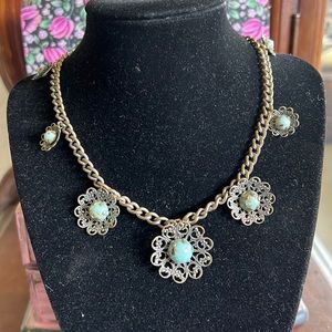 Vintage turquoise necklace. 15 1/2 inch old turquoise color stones